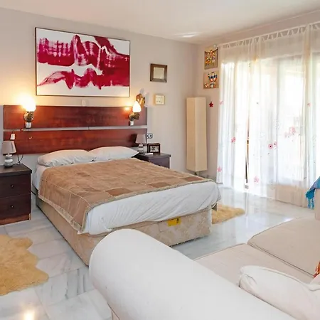 Amazing With Stunning Outdoor Space & Views Marbella