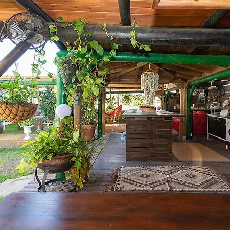 Amazing With Stunning Outdoor Space & Views בית נופש *